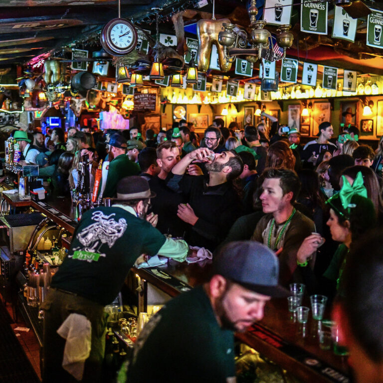 st patricks day pub crawl 3 768x768